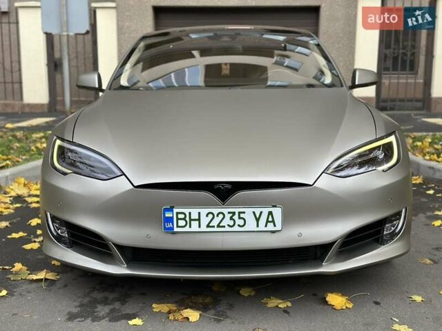 Тесла Модель С 2016 у Одесі на Automoto.ua Сірий Тесла Модель С, об'ємом двигуна 0 л та пробігом 156 тис. км за 18500 $, фото 2 на Automoto.ua