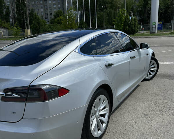 Сірий Тесла Модель С, об'ємом двигуна 0 л та пробігом 74 тис. км за 20500 $, фото 15 на Automoto.ua