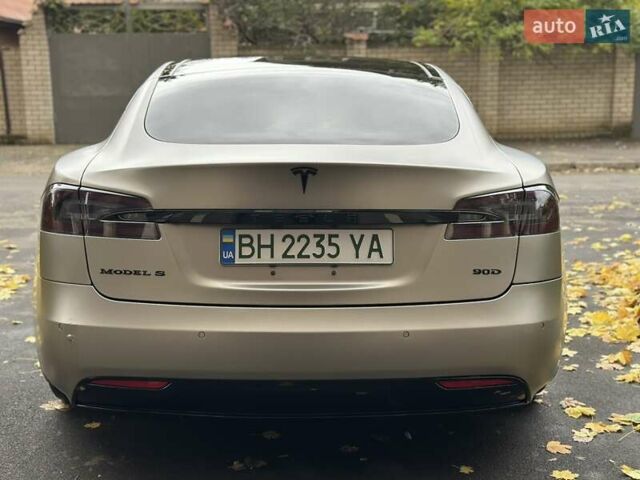 Тесла Модель С 2016 у Одесі на Automoto.ua Сірий Тесла Модель С, об'ємом двигуна 0 л та пробігом 156 тис. км за 18500 $, фото 5 на Automoto.ua