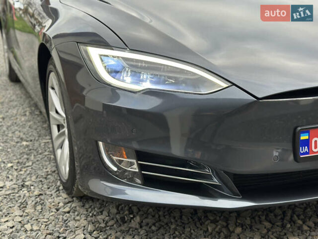 Серый Тесла Модель С, объемом двигателя 0 л и пробегом 200 тыс. км за 14400 $, фото 37 на Automoto.ua