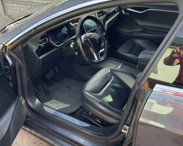 Сірий Тесла Модель С, об'ємом двигуна 0 л та пробігом 155 тис. км за 16199 $, фото 6 на Automoto.ua