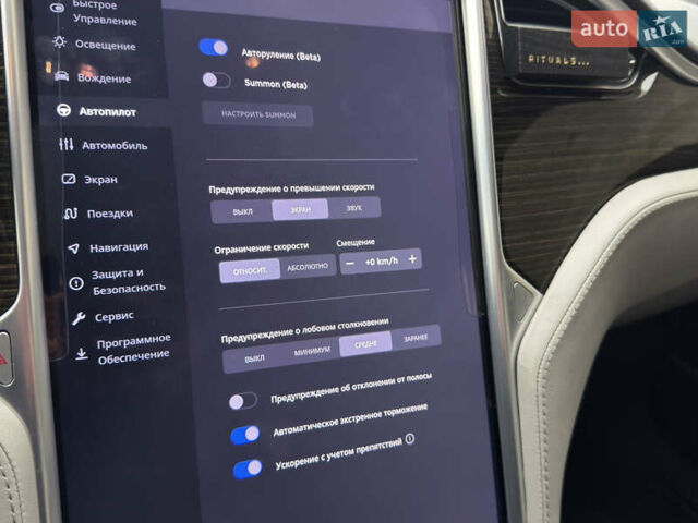 Серый Тесла Модель С, объемом двигателя 0 л и пробегом 207 тыс. км за 13899 $, фото 43 на Automoto.ua