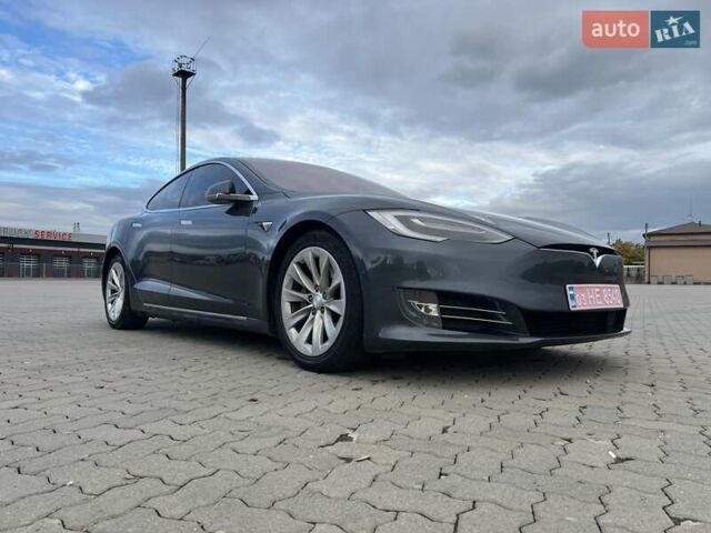 Серый Тесла Модель С, объемом двигателя 0 л и пробегом 225 тыс. км за 15900 $, фото 3 на Automoto.ua