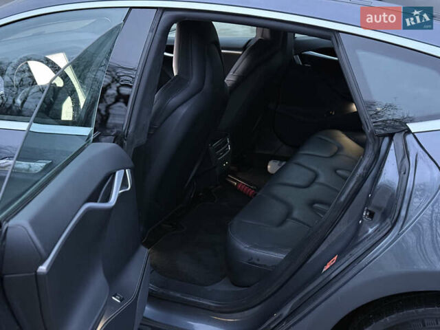 Серый Тесла Модель С, объемом двигателя 0 л и пробегом 300 тыс. км за 14700 $, фото 29 на Automoto.ua