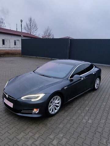 Серый Тесла Модель С, объемом двигателя 0 л и пробегом 226 тыс. км за 14800 $, фото 115 на Automoto.ua