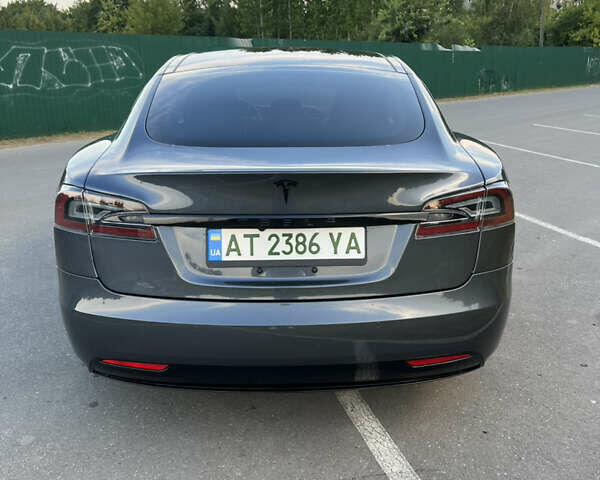 Серый Тесла Модель С, объемом двигателя 0 л и пробегом 139 тыс. км за 20900 $, фото 4 на Automoto.ua