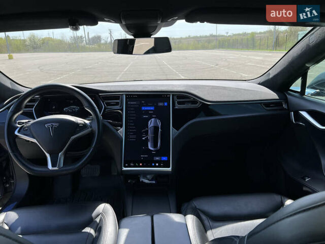 Серый Тесла Модель С, объемом двигателя 0 л и пробегом 199 тыс. км за 13999 $, фото 16 на Automoto.ua
