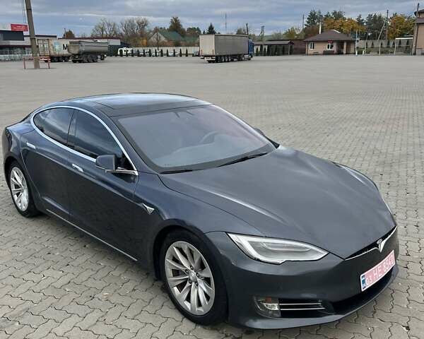 Серый Тесла Модель С, объемом двигателя 0 л и пробегом 225 тыс. км за 15900 $, фото 8 на Automoto.ua