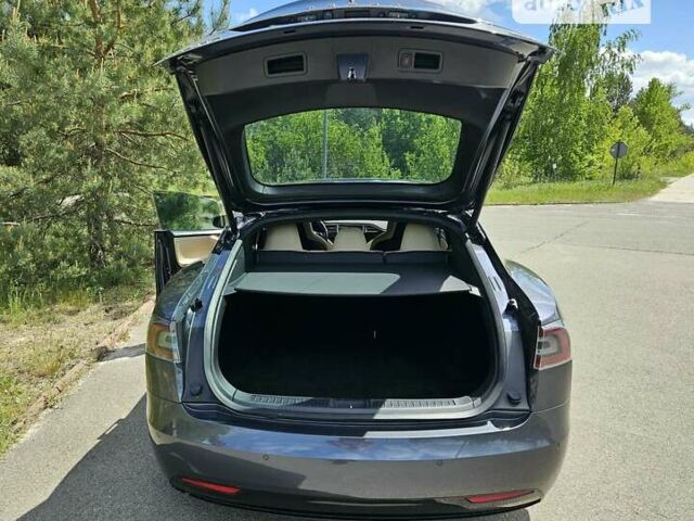 Серый Тесла Модель С, объемом двигателя 0 л и пробегом 142 тыс. км за 22400 $, фото 9 на Automoto.ua