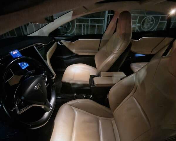 Сірий Тесла Модель С, об'ємом двигуна 0 л та пробігом 180 тис. км за 17000 $, фото 6 на Automoto.ua