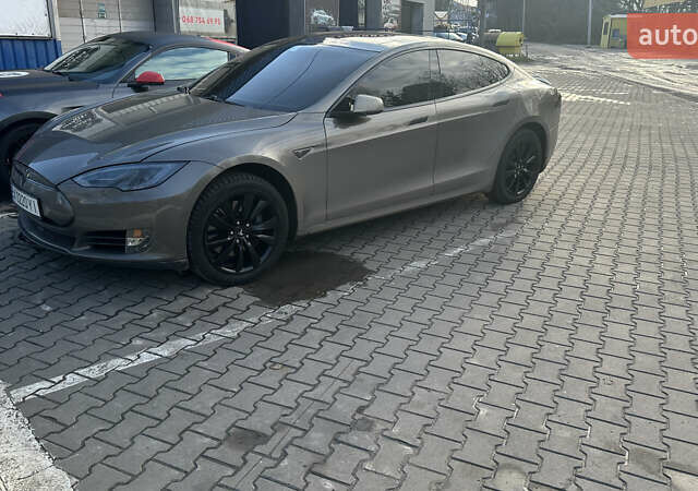 Сірий Тесла Модель С, об'ємом двигуна 0 л та пробігом 156 тис. км за 20000 $, фото 31 на Automoto.ua