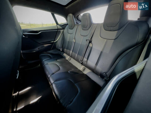 Серый Тесла Модель С, объемом двигателя 0 л и пробегом 199 тыс. км за 13999 $, фото 13 на Automoto.ua