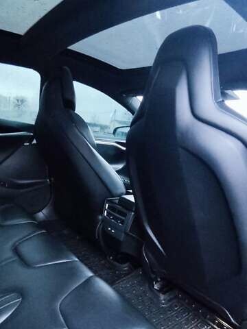 Серый Тесла Модель С, объемом двигателя 0 л и пробегом 226 тыс. км за 14800 $, фото 50 на Automoto.ua