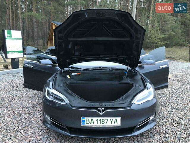 Серый Тесла Модель С, объемом двигателя 0 л и пробегом 129 тыс. км за 18700 $, фото 14 на Automoto.ua