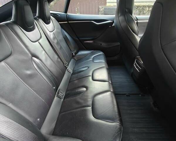 Серый Тесла Модель С, объемом двигателя 0 л и пробегом 170 тыс. км за 18300 $, фото 14 на Automoto.ua