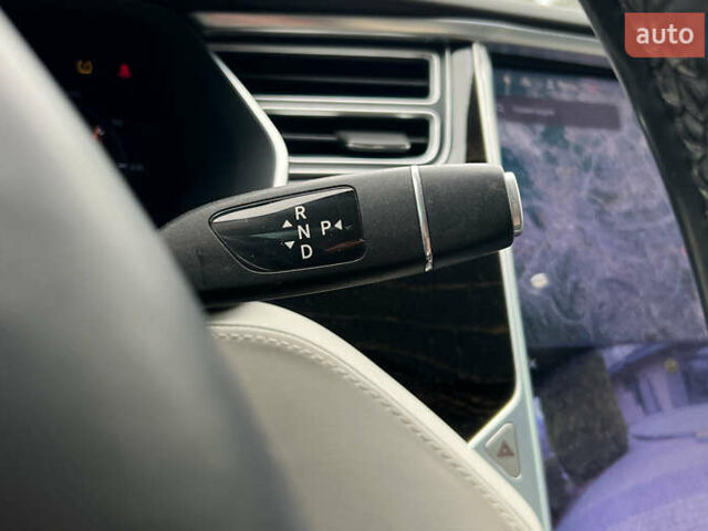 Сірий Тесла Модель С, об'ємом двигуна 0 л та пробігом 150 тис. км за 20999 $, фото 12 на Automoto.ua