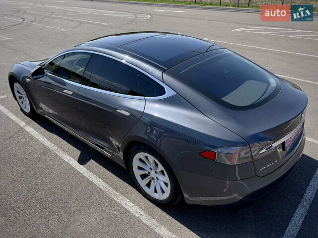 Серый Тесла Модель С, объемом двигателя 0 л и пробегом 199 тыс. км за 13999 $, фото 6 на Automoto.ua