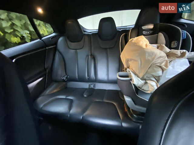 Серый Тесла Модель С, объемом двигателя 0 л и пробегом 199 тыс. км за 17700 $, фото 3 на Automoto.ua