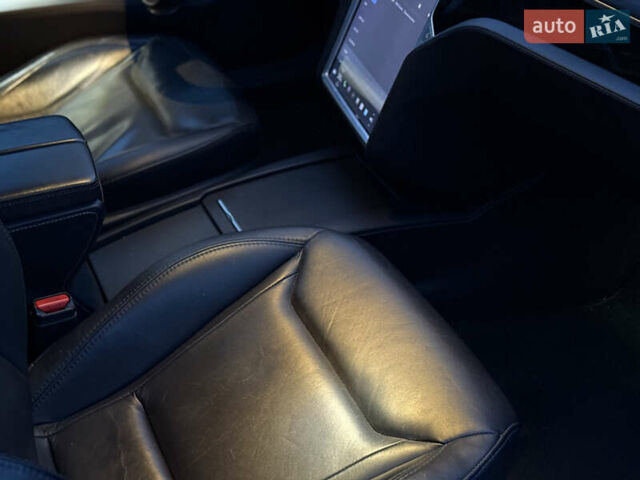 Серый Тесла Модель С, объемом двигателя 0 л и пробегом 300 тыс. км за 14700 $, фото 39 на Automoto.ua