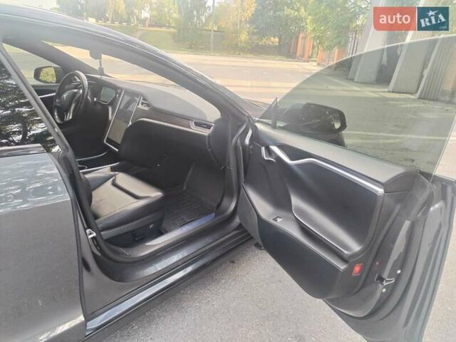 Сірий Тесла Модель С, об'ємом двигуна 0 л та пробігом 96 тис. км за 18000 $, фото 17 на Automoto.ua