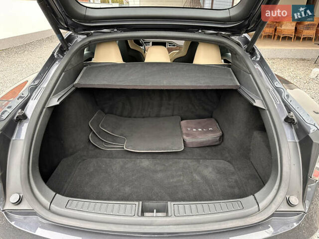 Серый Тесла Модель С, объемом двигателя 0 л и пробегом 200 тыс. км за 14400 $, фото 32 на Automoto.ua