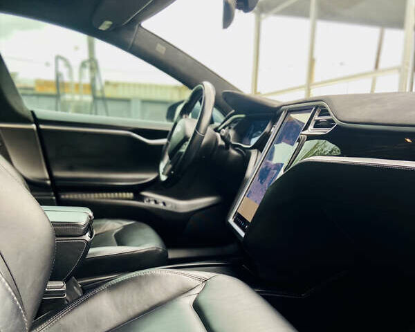 Тесла Модель С 2016 у Луцьку на Automoto.ua Сірий Тесла Модель С, об'ємом двигуна 0 л та пробігом 190 тис. км за 15500 $, фото 41 на Automoto.ua