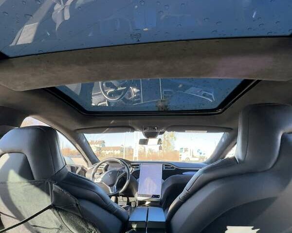 Тесла Модель С 2016 в Львове на Automoto.ua Серый Тесла Модель С, объемом двигателя 0 л и пробегом 190 тыс. км за 19200 $, фото 13 на Automoto.ua