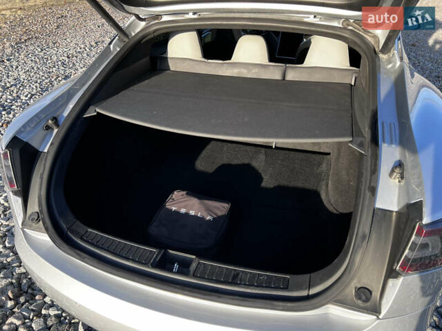 Сірий Тесла Модель С, об'ємом двигуна 0 л та пробігом 165 тис. км за 15750 $, фото 19 на Automoto.ua