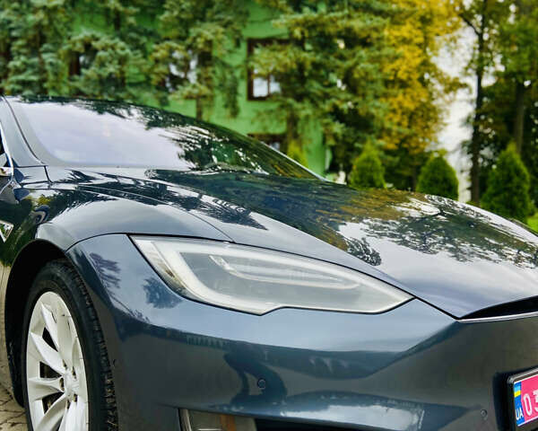 Тесла Модель С 2016 у Луцьку на Automoto.ua Сірий Тесла Модель С, об'ємом двигуна 0 л та пробігом 190 тис. км за 15500 $, фото 1 на Automoto.ua