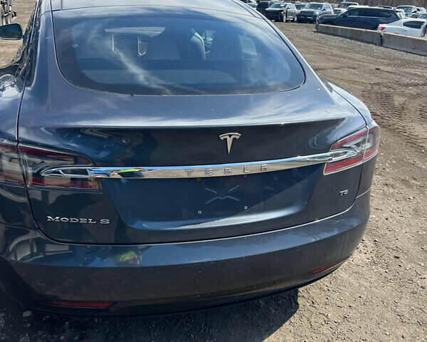 Серый Тесла Модель С, объемом двигателя 0 л и пробегом 200 тыс. км за 14400 $, фото 6 на Automoto.ua