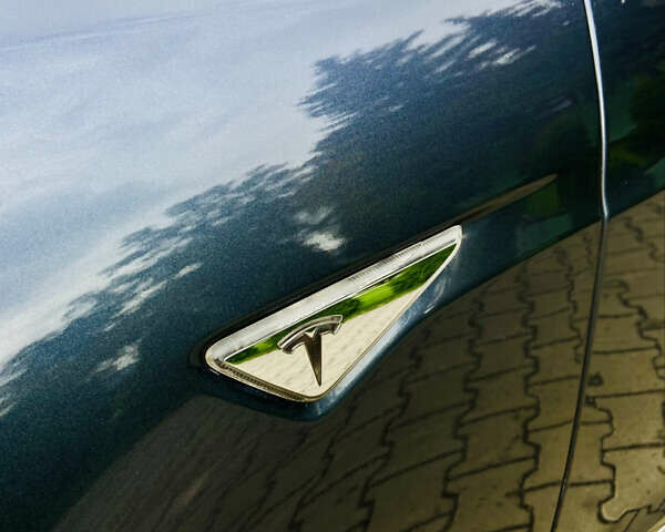 Тесла Модель С 2016 у Луцьку на Automoto.ua Сірий Тесла Модель С, об'ємом двигуна 0 л та пробігом 190 тис. км за 15500 $, фото 5 на Automoto.ua