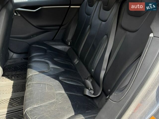 Серый Тесла Модель С, объемом двигателя 0 л и пробегом 261 тыс. км за 14000 $, фото 13 на Automoto.ua