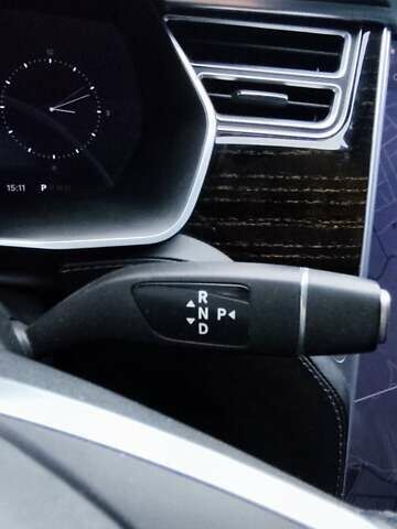 Серый Тесла Модель С, объемом двигателя 0 л и пробегом 226 тыс. км за 14800 $, фото 98 на Automoto.ua