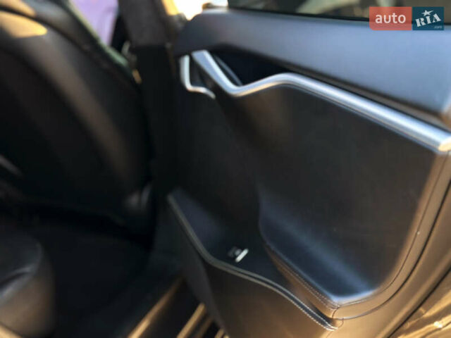 Сірий Тесла Модель С, об'ємом двигуна 0 л та пробігом 102 тис. км за 20750 $, фото 24 на Automoto.ua