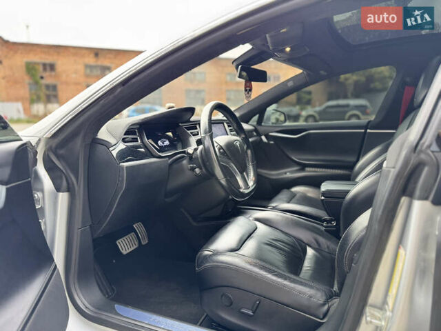 Тесла Модель С 2016 в Житомире на Automoto.ua Серый Тесла Модель С, объемом двигателя 0 л и пробегом 210 тыс. км за 15999 $, фото 21 на Automoto.ua