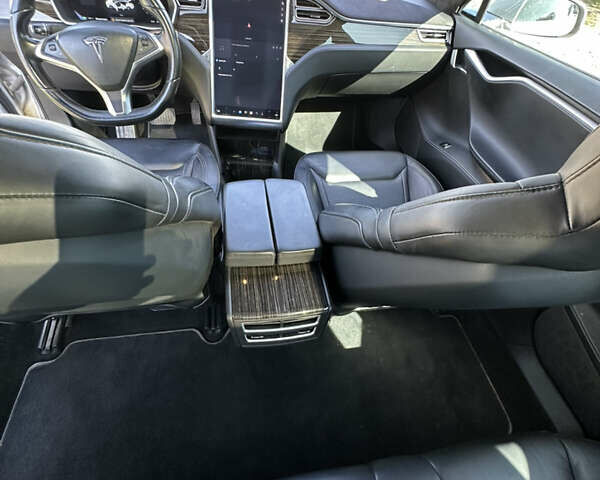 Серый Тесла Модель С, объемом двигателя 0 л и пробегом 190 тыс. км за 14900 $, фото 21 на Automoto.ua