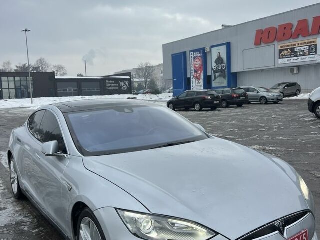 Сірий Тесла Модель С, об'ємом двигуна 0 л та пробігом 218 тис. км за 15900 $, фото 3 на Automoto.ua