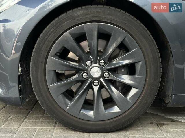 Тесла Модель С 2016 в Киеве на Automoto.ua Серый Тесла Модель С, объемом двигателя 0 л и пробегом 86 тыс. км за 23800 $, фото 9 на Automoto.ua