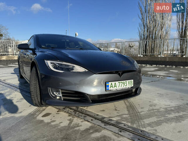 Серый Тесла Модель С, объемом двигателя 0 л и пробегом 116 тыс. км за 20500 $, фото 4 на Automoto.ua