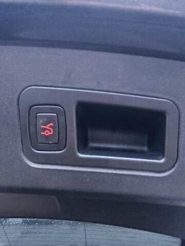 Серый Тесла Модель С, объемом двигателя 0 л и пробегом 226 тыс. км за 14800 $, фото 111 на Automoto.ua