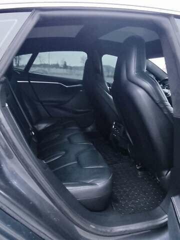 Серый Тесла Модель С, объемом двигателя 0 л и пробегом 226 тыс. км за 14800 $, фото 48 на Automoto.ua