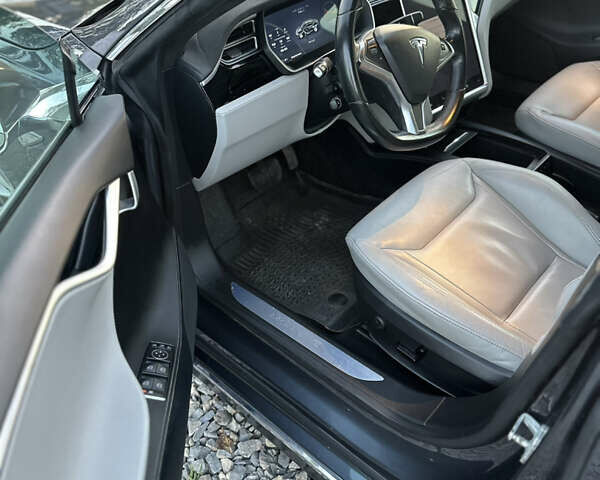 Серый Тесла Модель С, объемом двигателя 0 л и пробегом 168 тыс. км за 16200 $, фото 27 на Automoto.ua