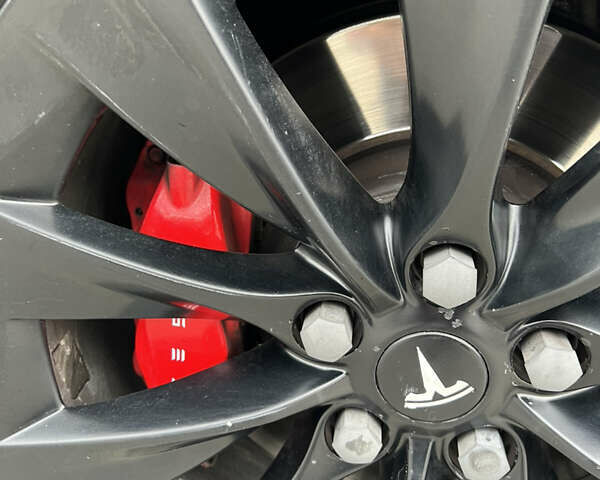 Серый Тесла Модель С, объемом двигателя 0 л и пробегом 231 тыс. км за 14999 $, фото 14 на Automoto.ua