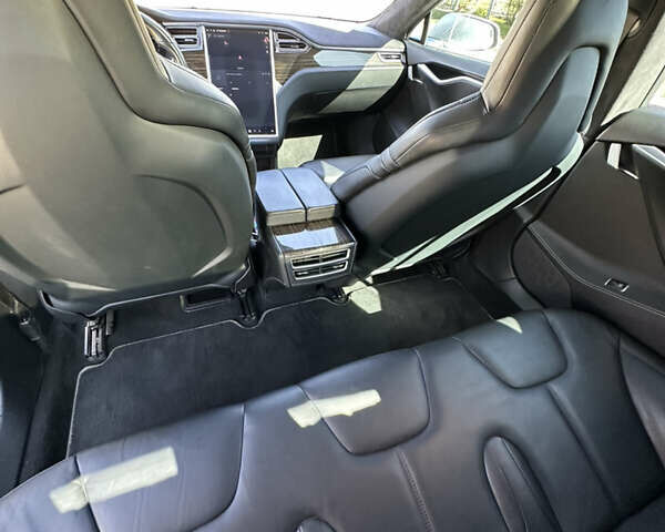 Серый Тесла Модель С, объемом двигателя 0 л и пробегом 190 тыс. км за 14900 $, фото 26 на Automoto.ua