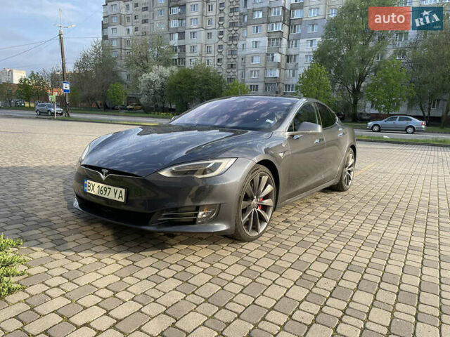 Тесла Модель С 2017 у Хмельницькому на Automoto.ua Сірий Тесла Модель С, об'ємом двигуна 0 л та пробігом 92 тис. км за 25888 $, фото 4 на Automoto.ua