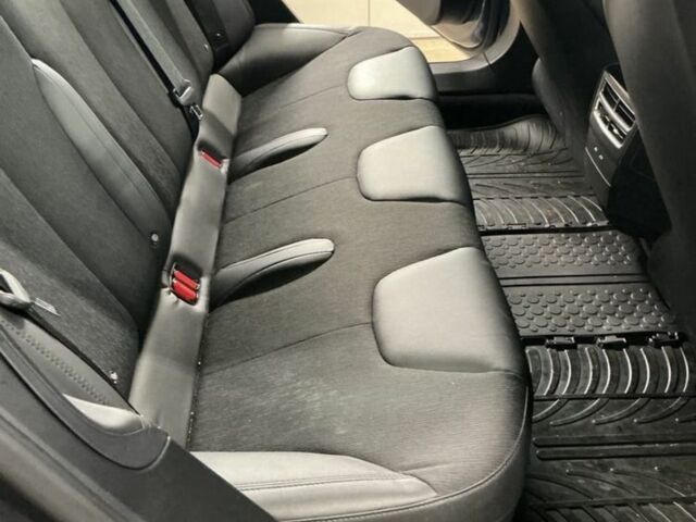 Тесла Модель С 2017 в Киеве на Automoto.ua Серый Тесла Модель С, объемом двигателя 0 л и пробегом 108 тыс. км за 17300 $, фото 10 на Automoto.ua