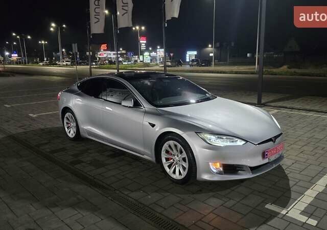 Сірий Тесла Модель С, об'ємом двигуна 0 л та пробігом 200 тис. км за 19900 $, фото 3 на Automoto.ua