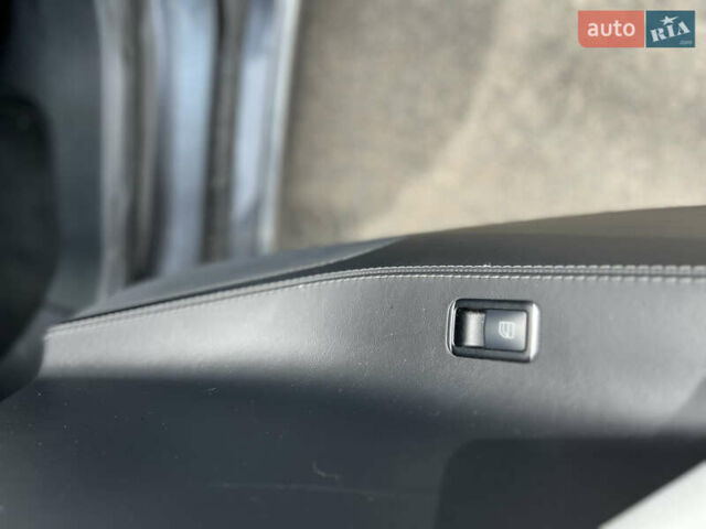 Серый Тесла Модель С, объемом двигателя 0 л и пробегом 97 тыс. км за 17499 $, фото 57 на Automoto.ua