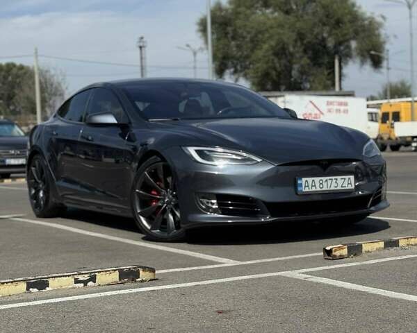 Серый Тесла Модель С, объемом двигателя 0 л и пробегом 107 тыс. км за 22500 $, фото 1 на Automoto.ua