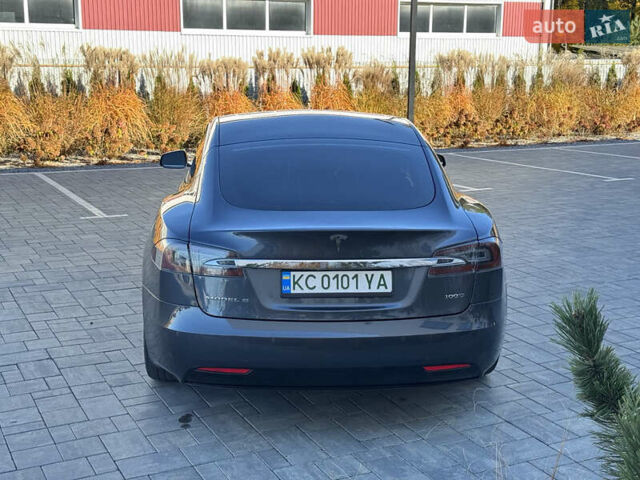Тесла Модель С 2017 у Луцьку на Automoto.ua Сірий Тесла Модель С, об'ємом двигуна 0 л та пробігом 164 тис. км за 22111 $, фото 18 на Automoto.ua